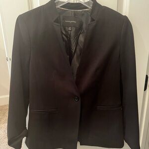 Beautiful blazer in excellent condition!